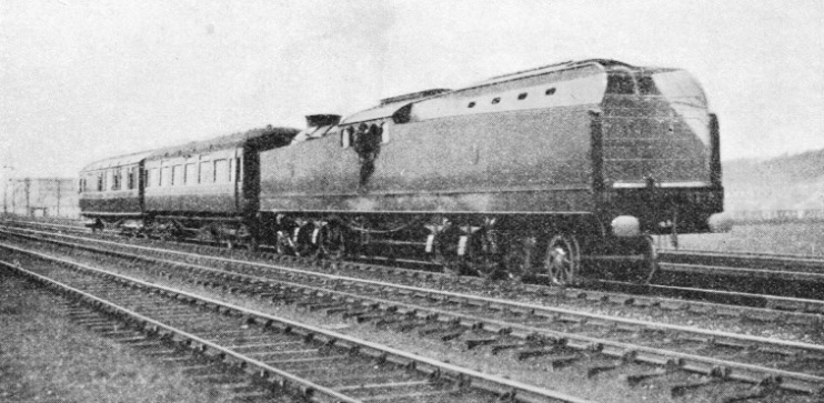The Reid-Macleod geared steam turbine locomotive