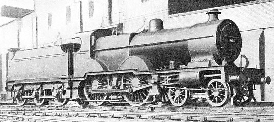 4-4-0 COMPOUND LOCOMOTIVE built at the London, Midland and Scottish Railway’s works at Derby in 1925