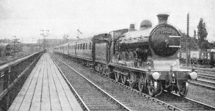 An Aberdeen-Glasgow express departing from Perth for the south