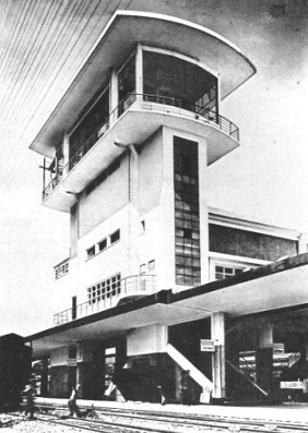 Modernity expressed in the station building at Versailles