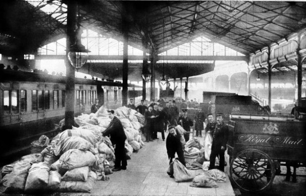 Arrival of the South African mail at Waterloo station