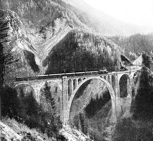 WIESEN BRIDGE on the Rhaetian Railways