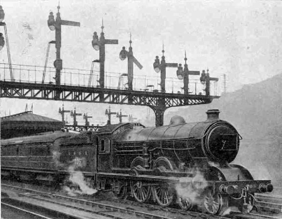 L.N.E.R. Two-Cylinder V Class Atlantic No. 705 at York