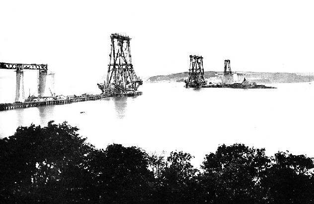 GENERAL VIEW OF THE FORTH BRIDGE FROM THE SOUTH SHORE 
