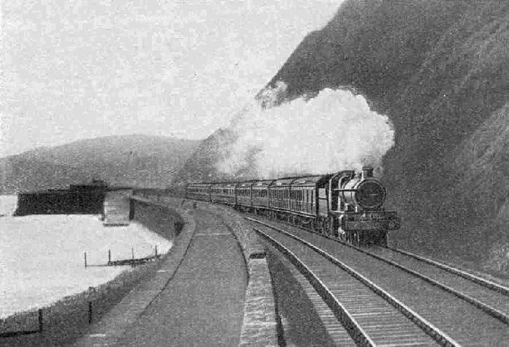 The Torbay Limited passing the sea-wall at Teignmouth